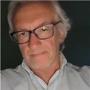 Docente in pensione di matematica, fisica, scienze naturali, con provata esperienza, impartisce lezioni online